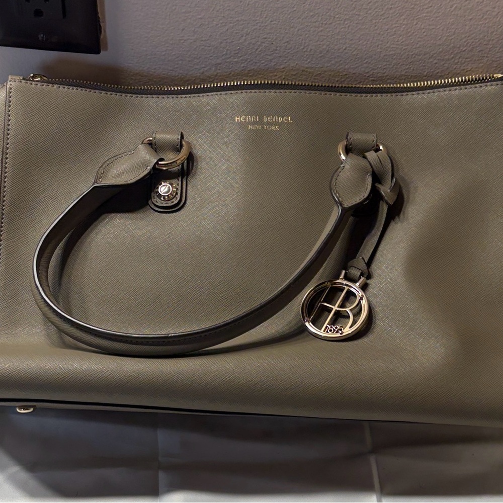Henri bendel bag